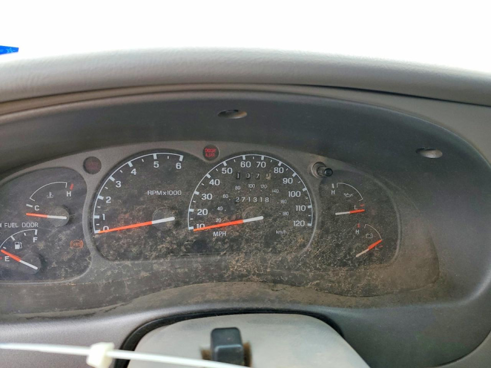 Mazda B3000 2001 — Copart