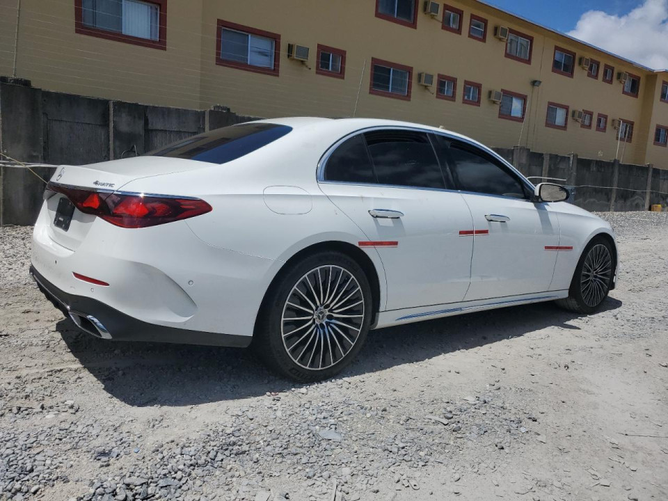 Mercedes-Benz E-CLASS 2024 — Copart