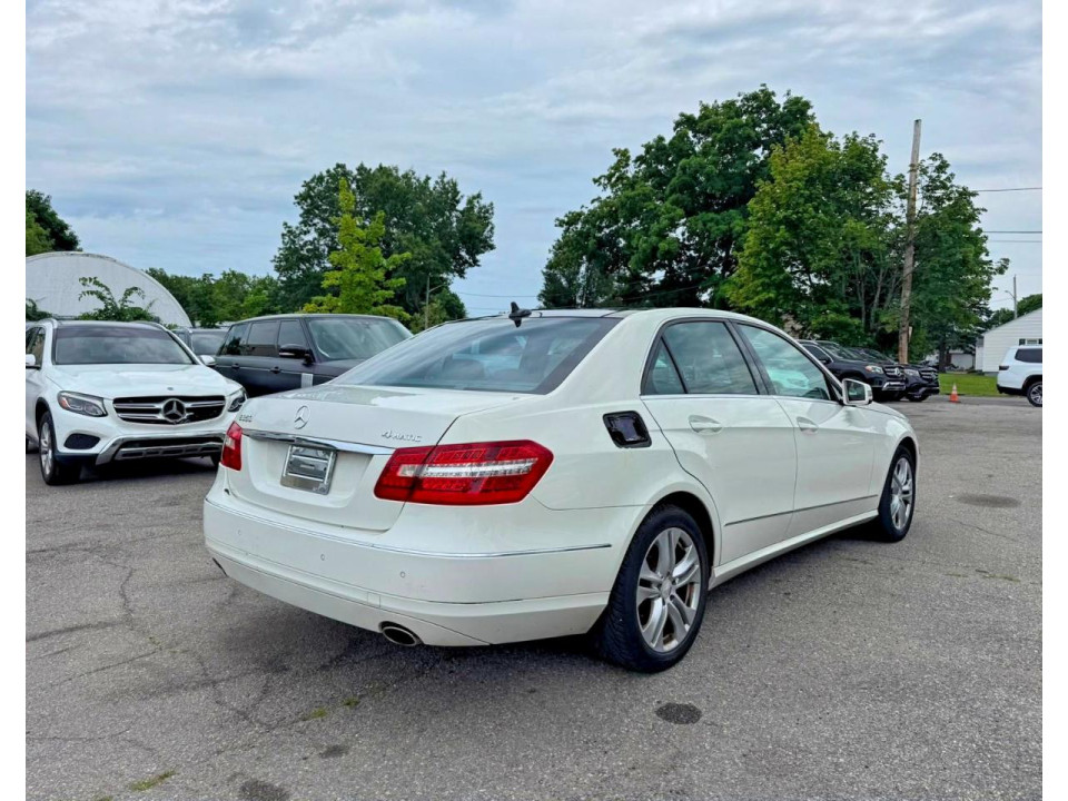 Mercedes-Benz E-CLASS 2011 — Copart