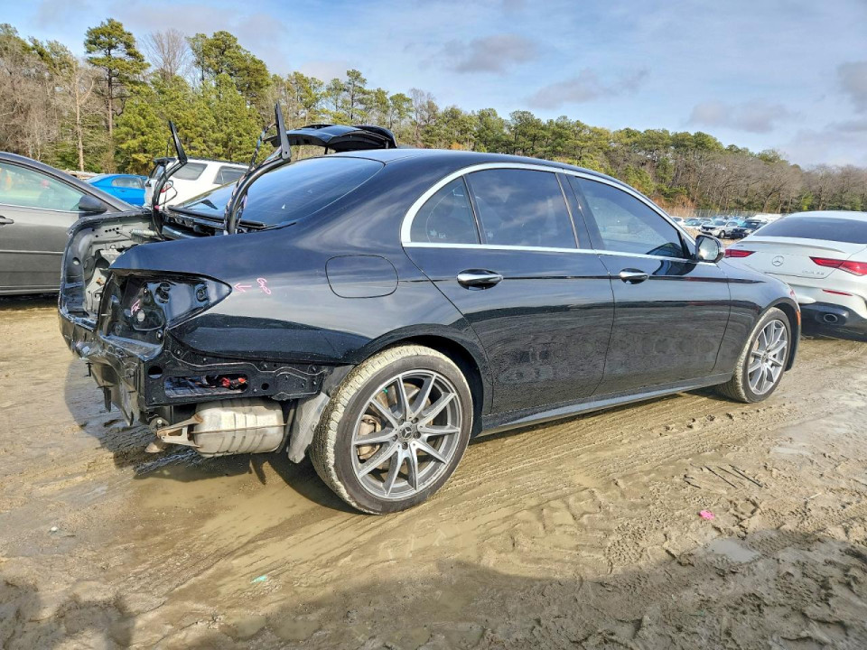 Mercedes-Benz E-CLASS 2023 — Copart