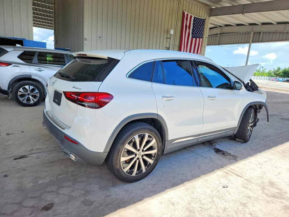 Mercedes-Benz GLA-CLASS 2021 — Copart