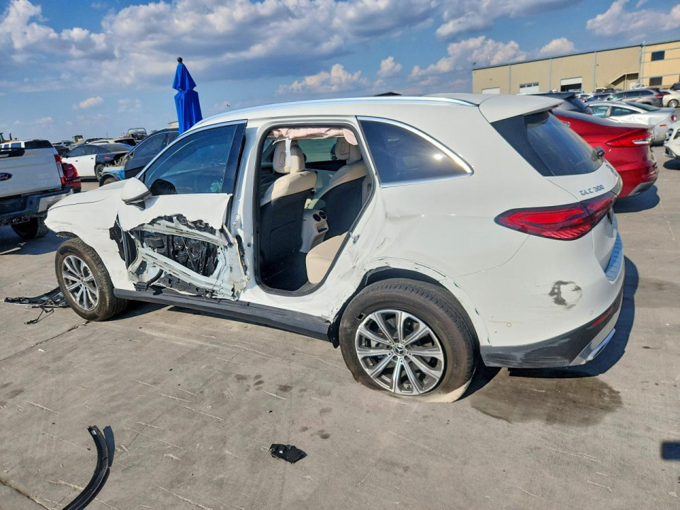 Mercedes-Benz GLC-CLASS 2026 — Copart