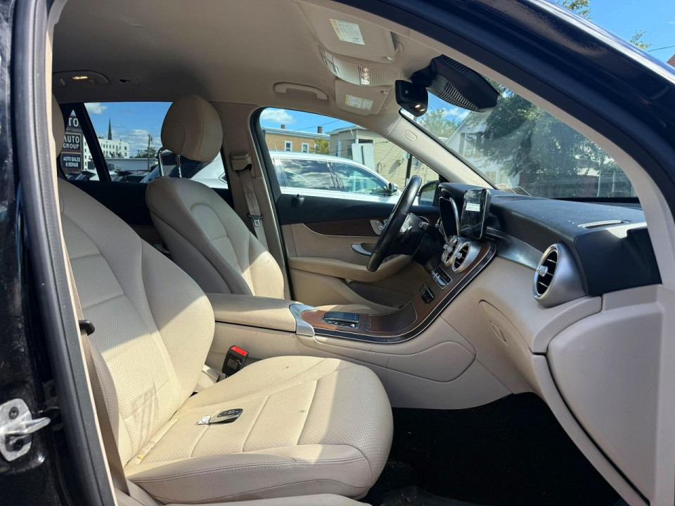 Mercedes-Benz GLC-CLASS 2022 — Copart
