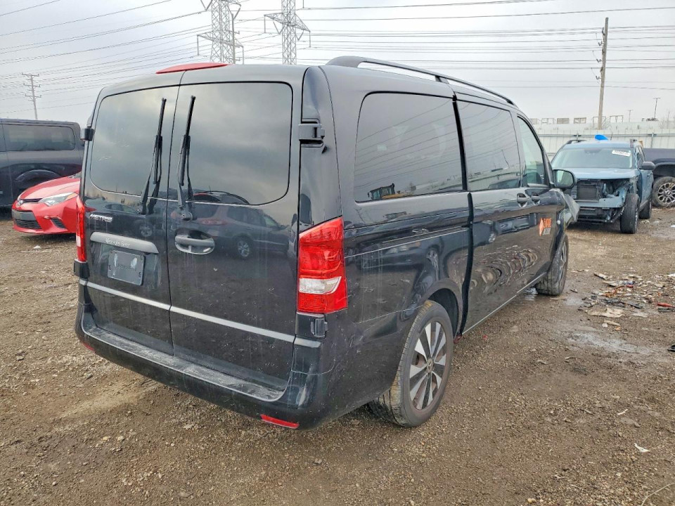 Mercedes-Benz METRIS 2023 — Copart