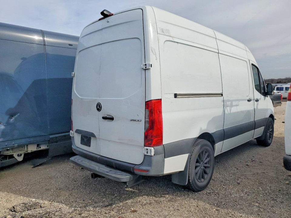 Mercedes Benz SPRINTER 2021 — Copart