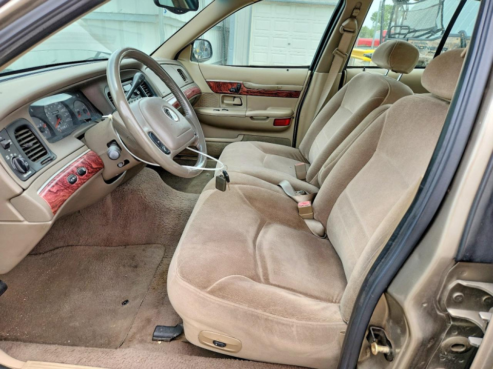 Mercury GRMARQUIS 2001 — Copart