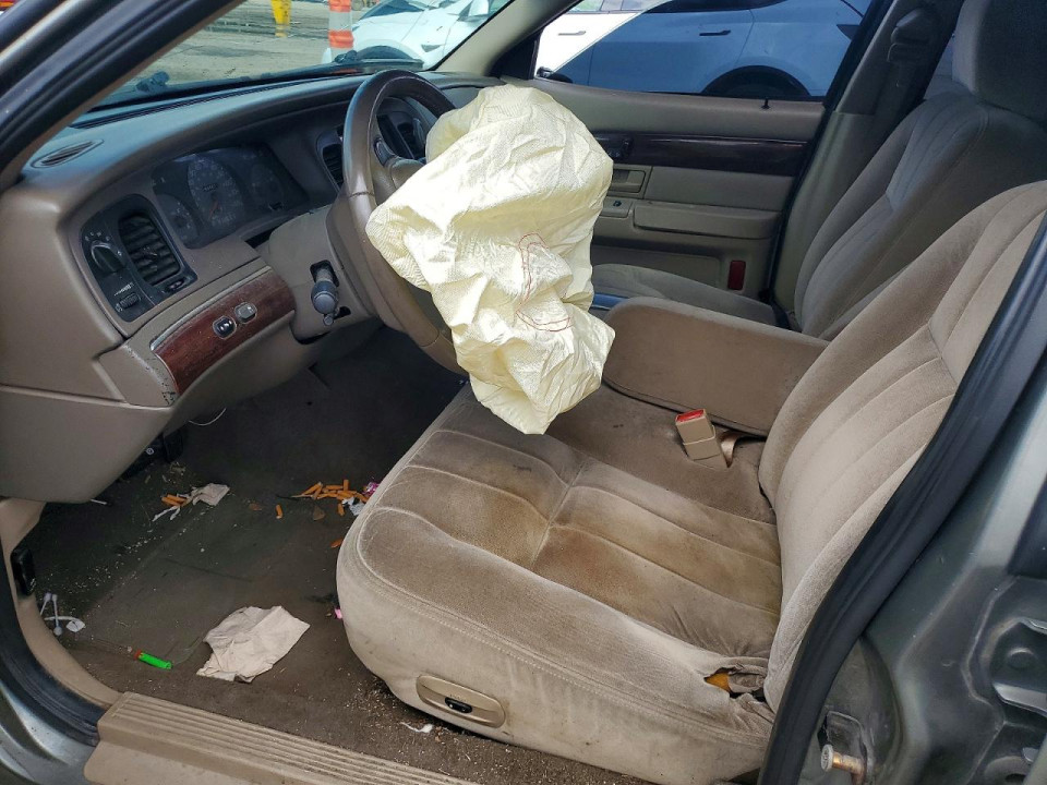Mercury GRMARQUIS 2004 — Copart
