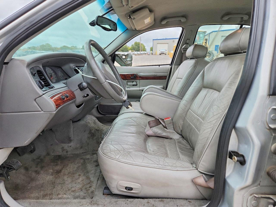 Mercury GRMARQUIS 2002 — Copart