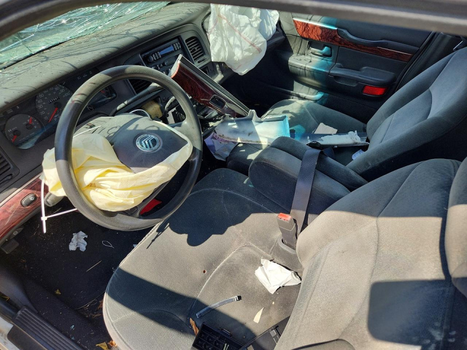 Mercury GRMARQUIS 2002 — Copart