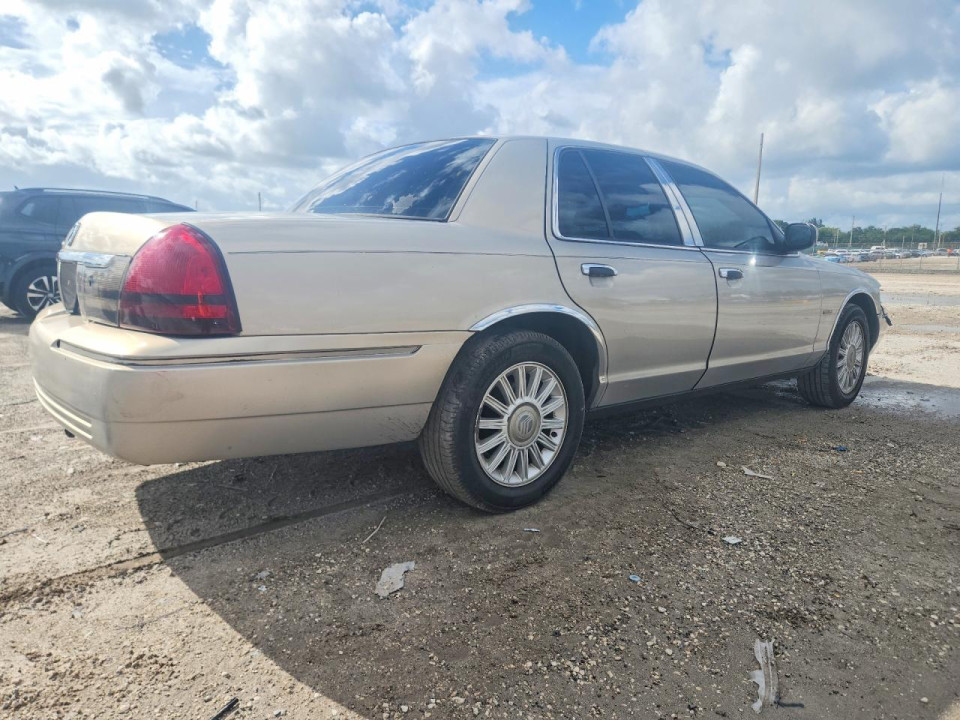 Mercury GRMARQUIS 2010 — Copart