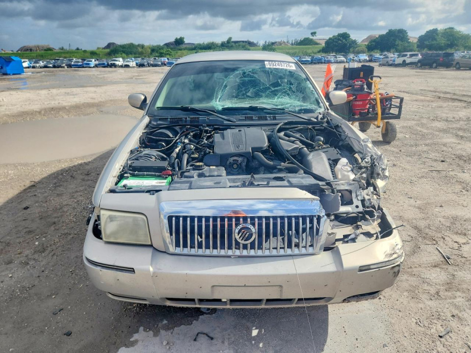 Mercury GRMARQUIS 2010 — Copart