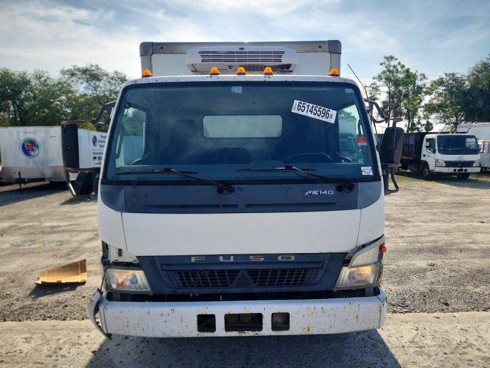Mitsubishi FUSO FE84D REFRIGERATED BOX TRUCK 2007 — Copart