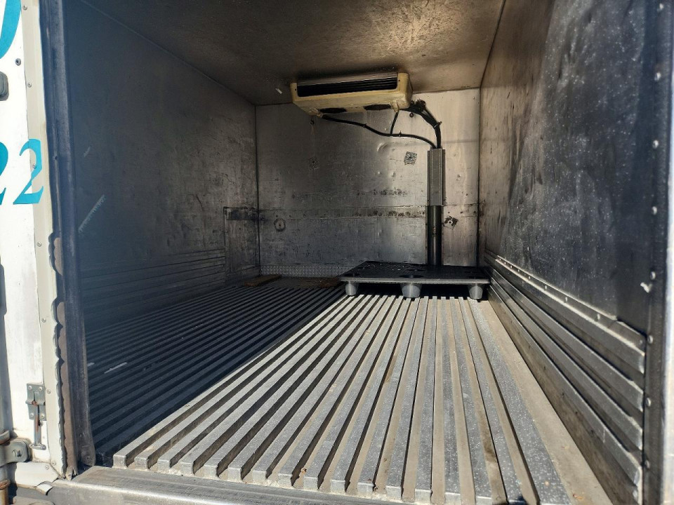 Mitsubishi FUSO FE84D REFRIGERATED BOX TRUCK 2007 — Copart