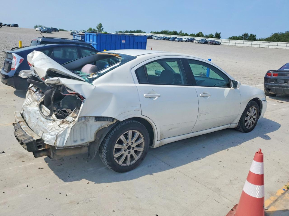 Mitsubishi GALANT 2011 — Copart
