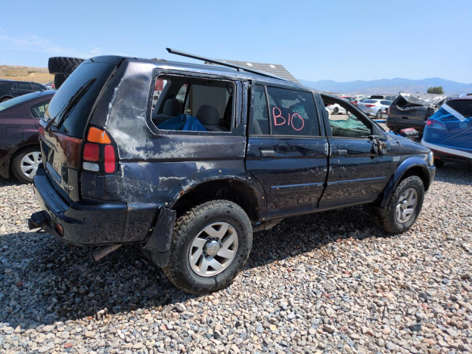 Mitsubishi MONTERO 2002 — Copart