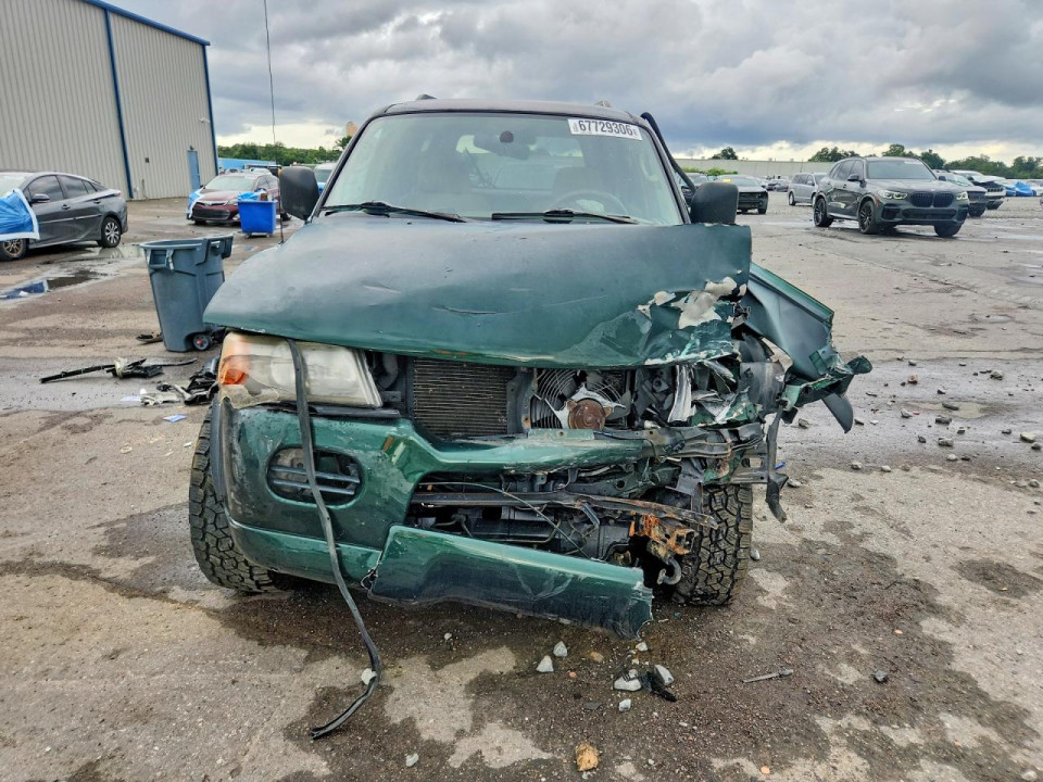 Mitsubishi MONTERO 2002 — Copart