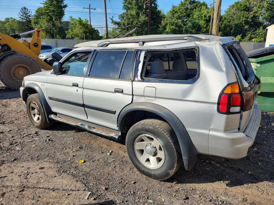 Mitsubishi MONTERO 2003 — Copart