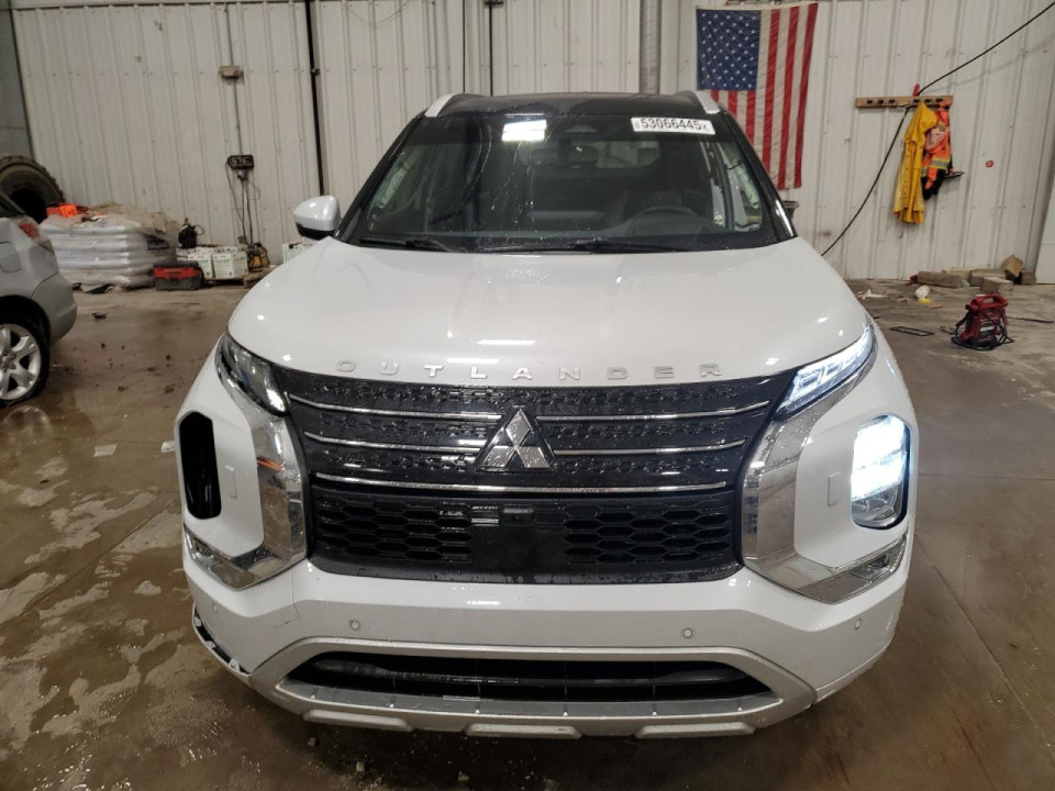 Mitsubishi OUTLANDER 2023 — Copart