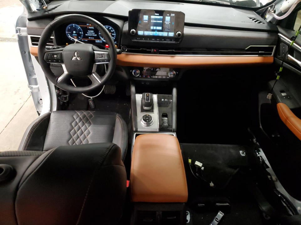 Mitsubishi OUTLANDER 2023 — Copart