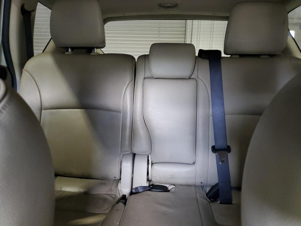 Mitsubishi OUTLANDER 2012 — Copart