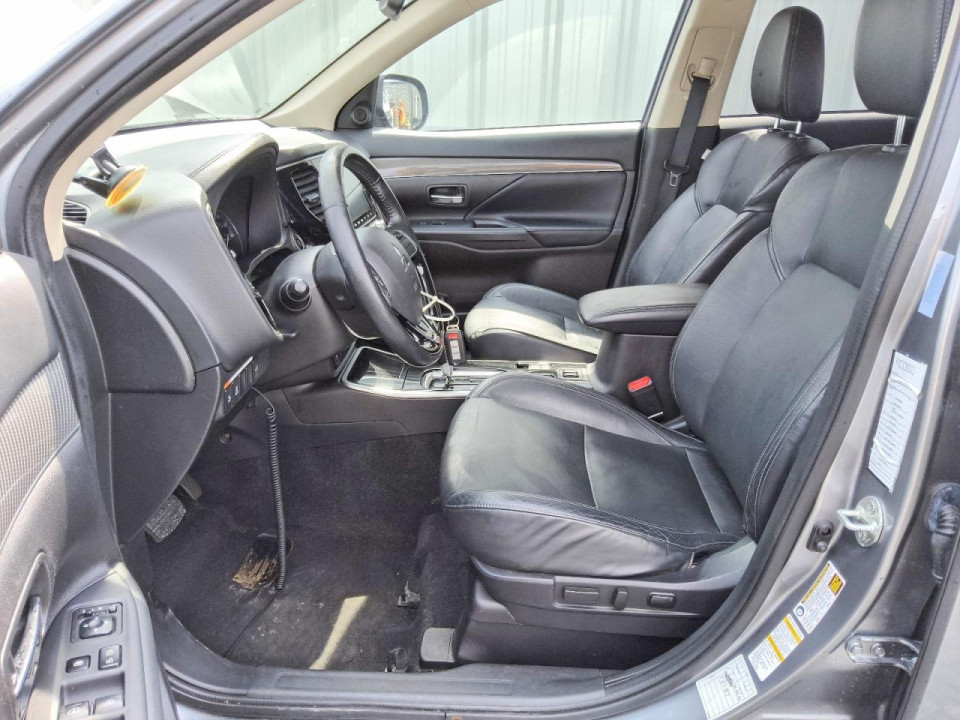 Mitsubishi OUTLANDER 2020 — Copart