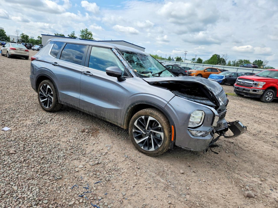 Mitsubishi OUTLANDER 2023 — Copart