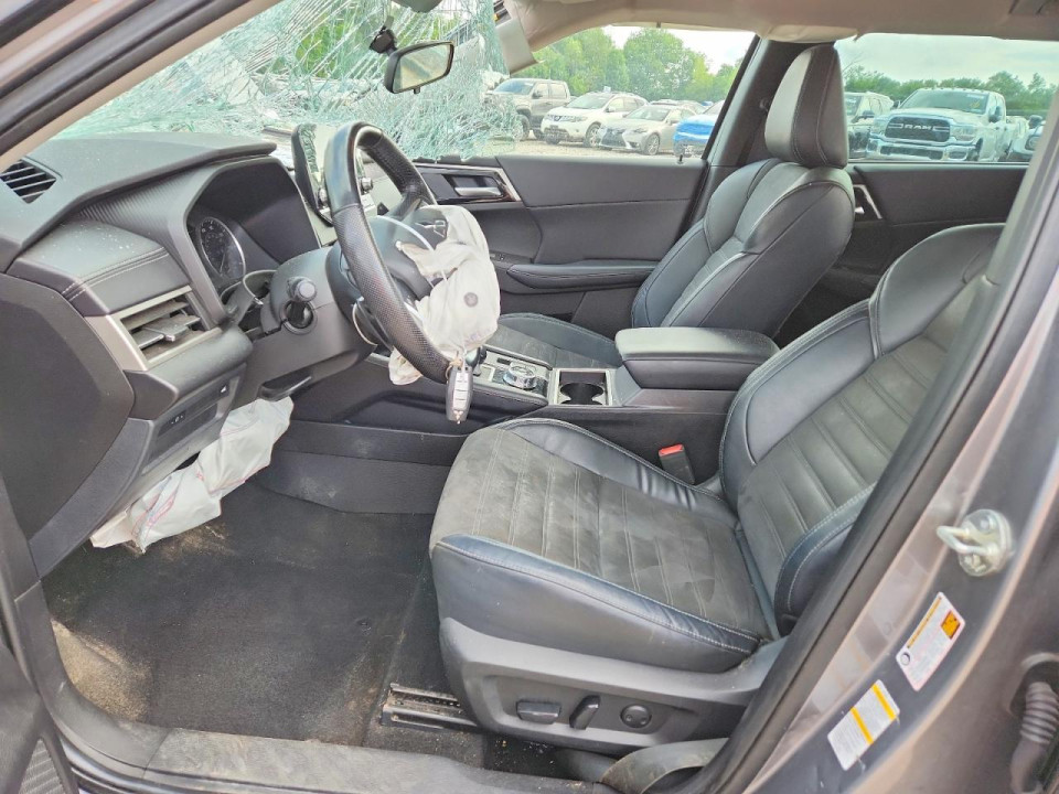 Mitsubishi OUTLANDER 2023 — Copart