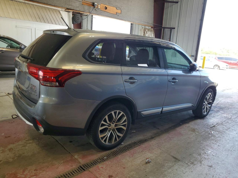 Mitsubishi OUTLANDER 2016 — Copart