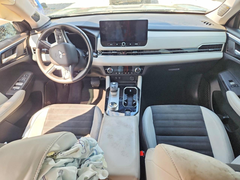 Mitsubishi OUTLANDER 2025 — Copart
