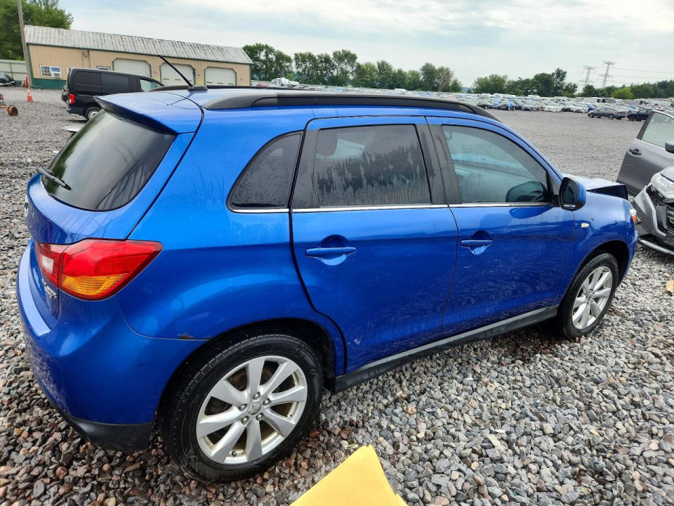 Mitsubishi OUTLANDER 2015 — Copart