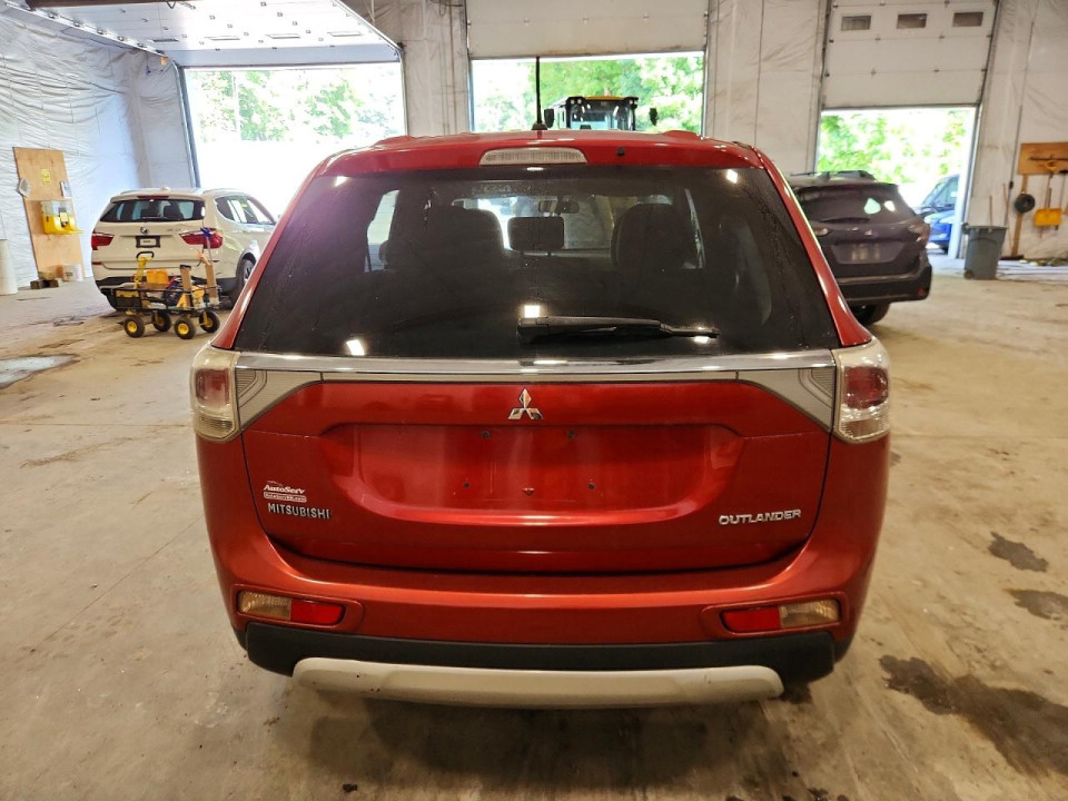 Mitsubishi OUTLANDER 2015 — Copart