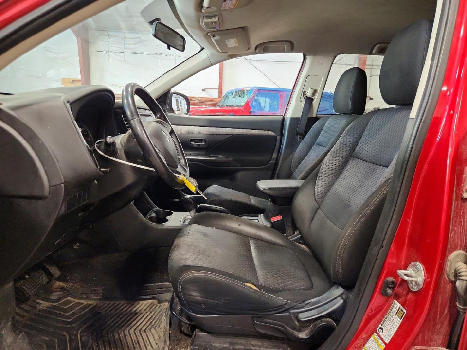 Mitsubishi OUTLANDER 2015 — Copart