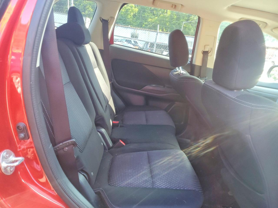 Mitsubishi OUTLANDER 2017 — Copart