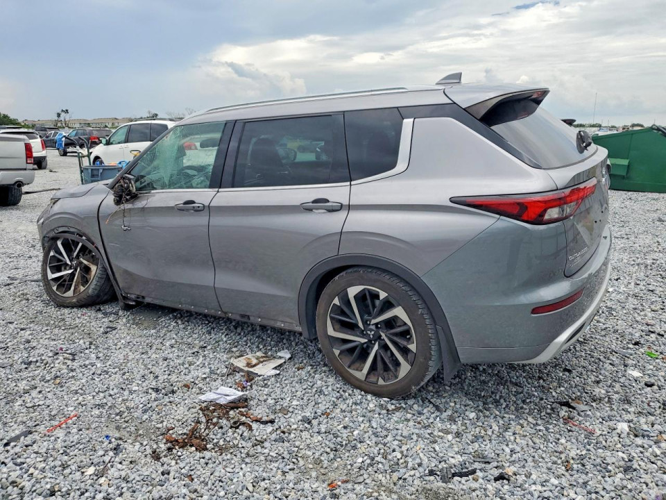 Mitsubishi OUTLANDER 2023 — Copart