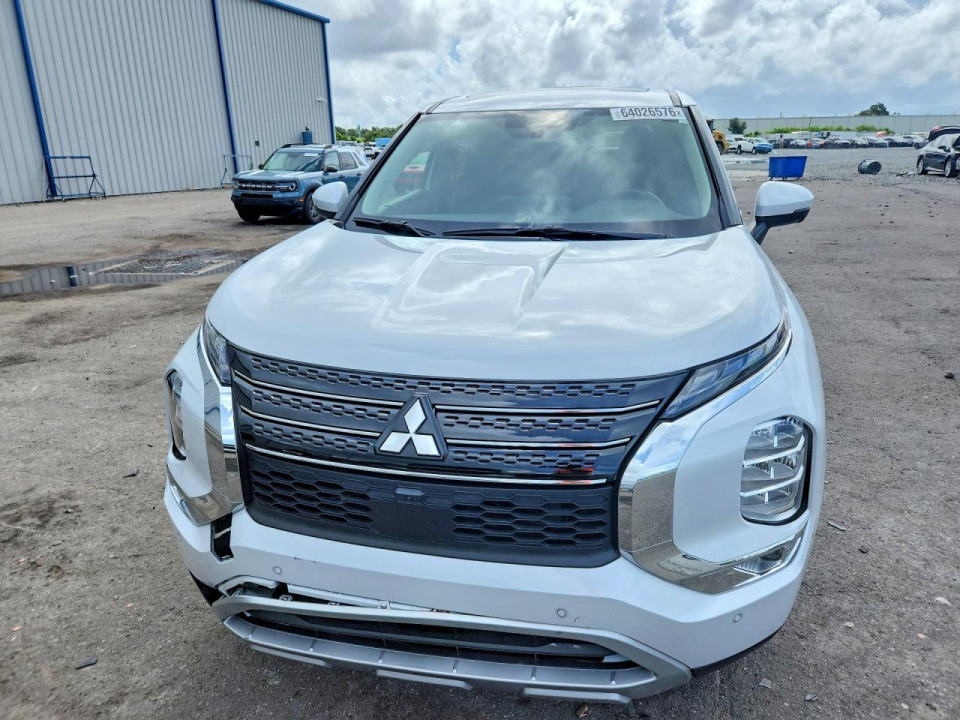 Mitsubishi OUTLANDER 2024 — Copart