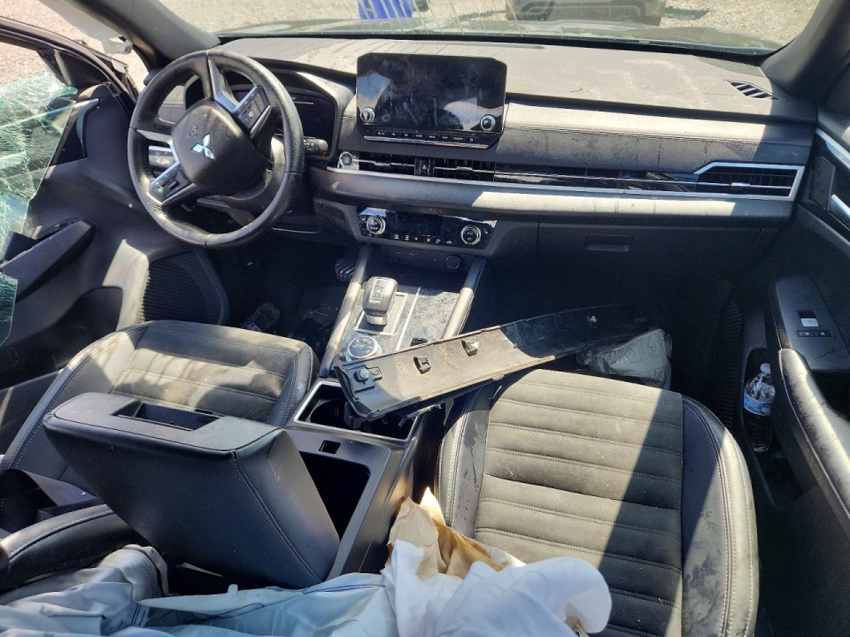 Mitsubishi OUTLANDER 2024 — Copart