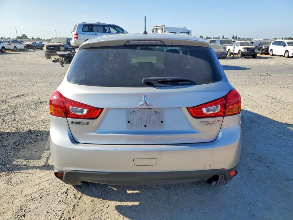 Mitsubishi OUTLANDER 2015 — Copart