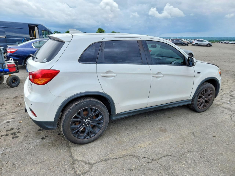 Mitsubishi OUTLANDER 2018 — Copart