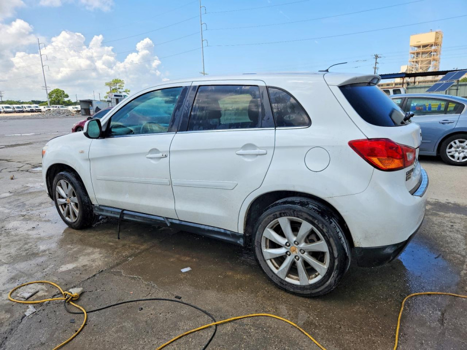 Mitsubishi OUTLANDER 2015 — Copart