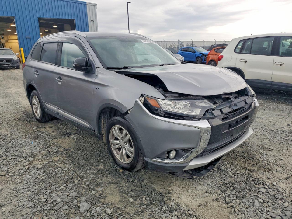 Mitsubishi OUTLANDER 2017 — Copart