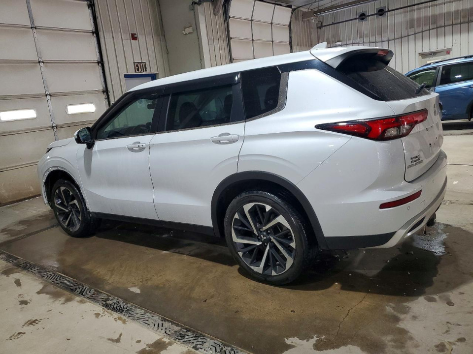 Mitsubishi OUTLANDER 2023 — Copart