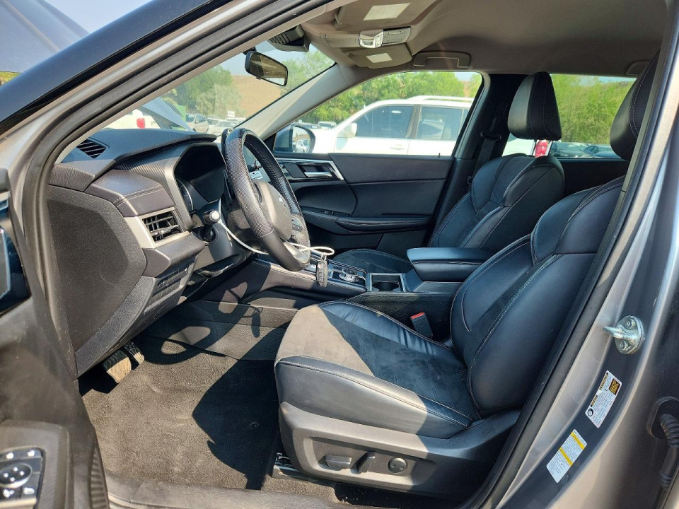 Mitsubishi OUTLANDER 2023 — Copart