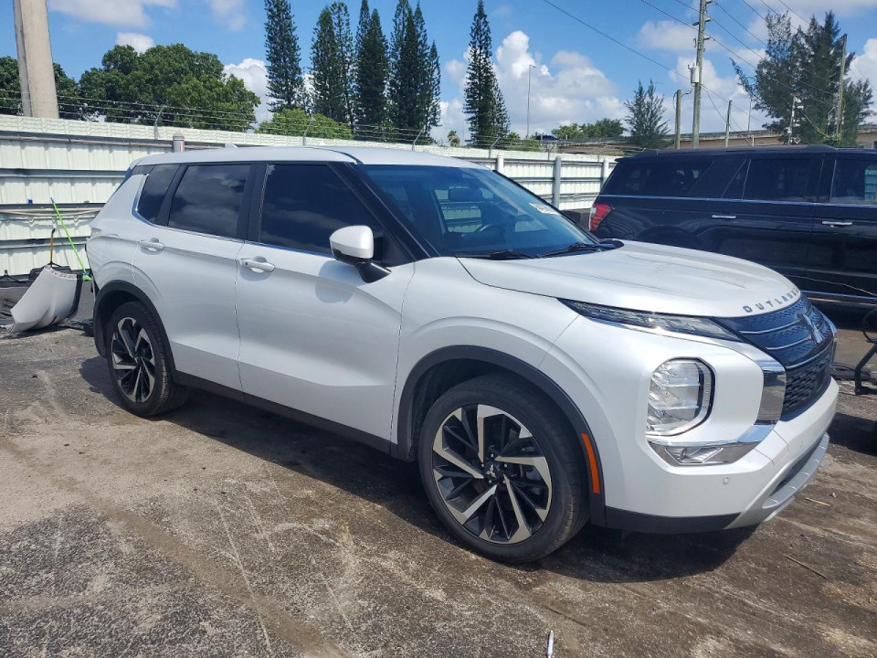 Mitsubishi OUTLANDER 2024 — Copart