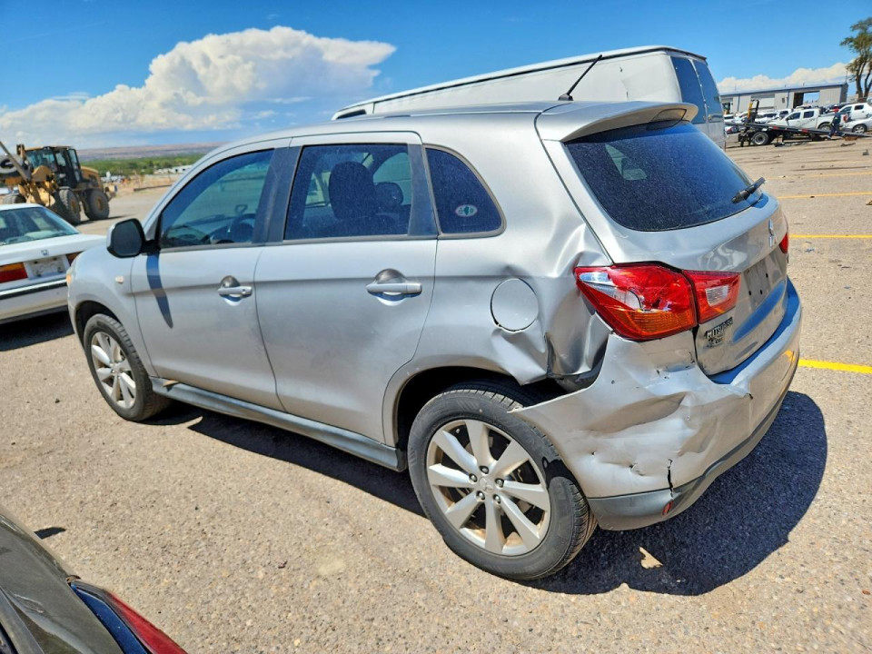 Mitsubishi OUTLANDER 2015 — Copart