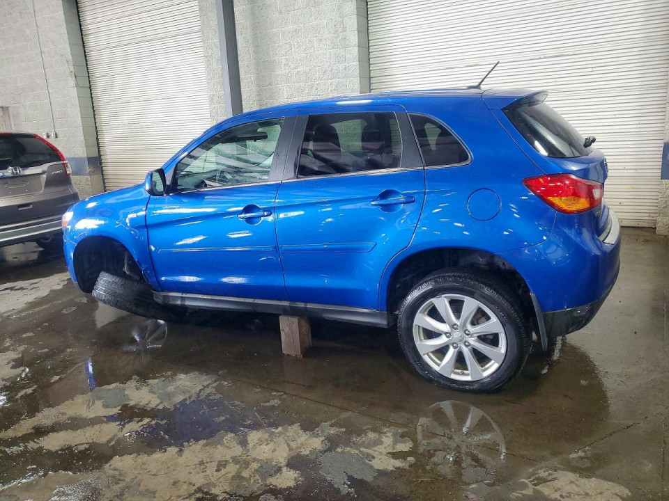 Mitsubishi OUTLANDER 2015 — Copart