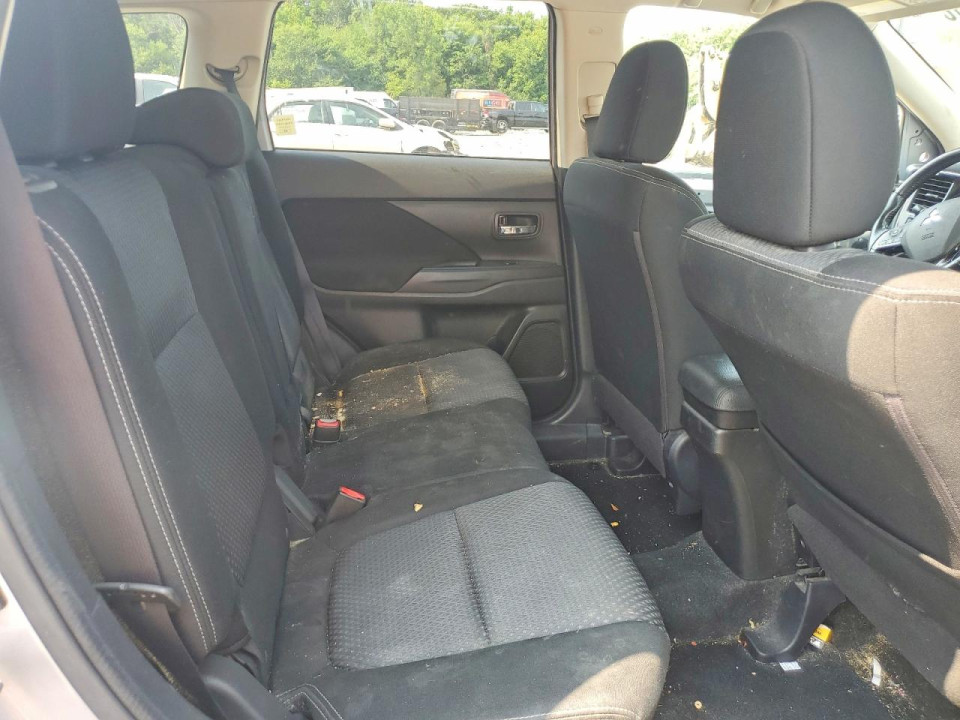 Mitsubishi OUTLANDER 2016 — Copart