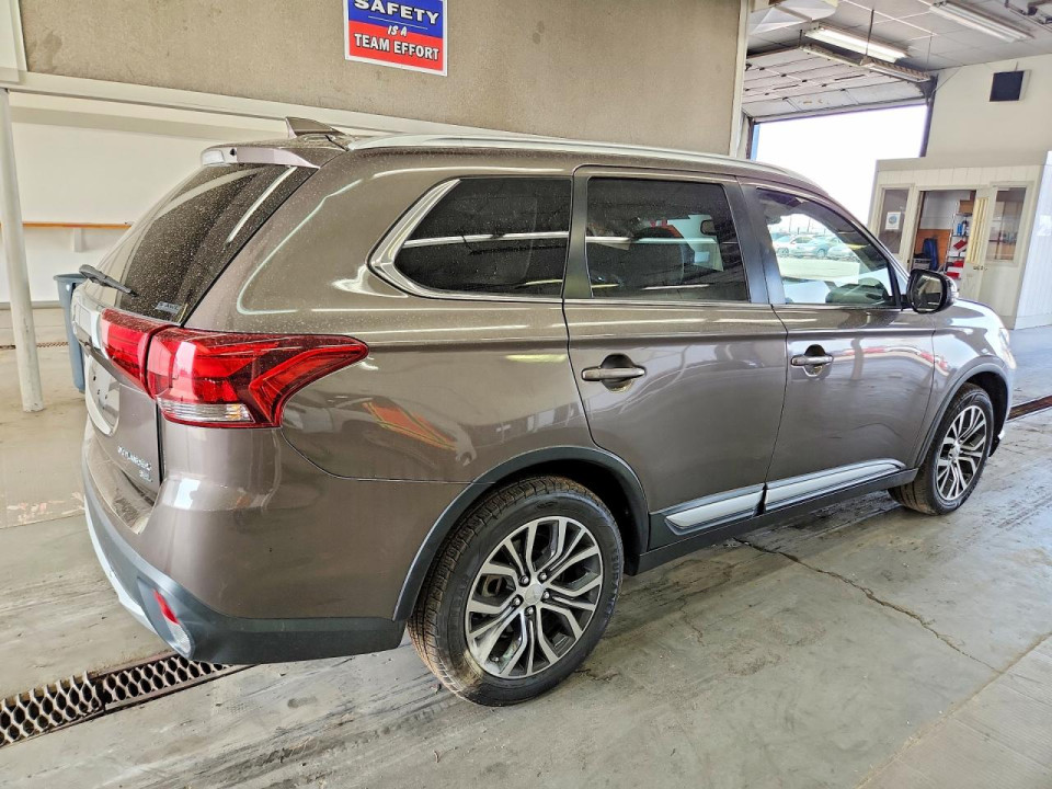 Mitsubishi OUTLANDER 2018 — Copart