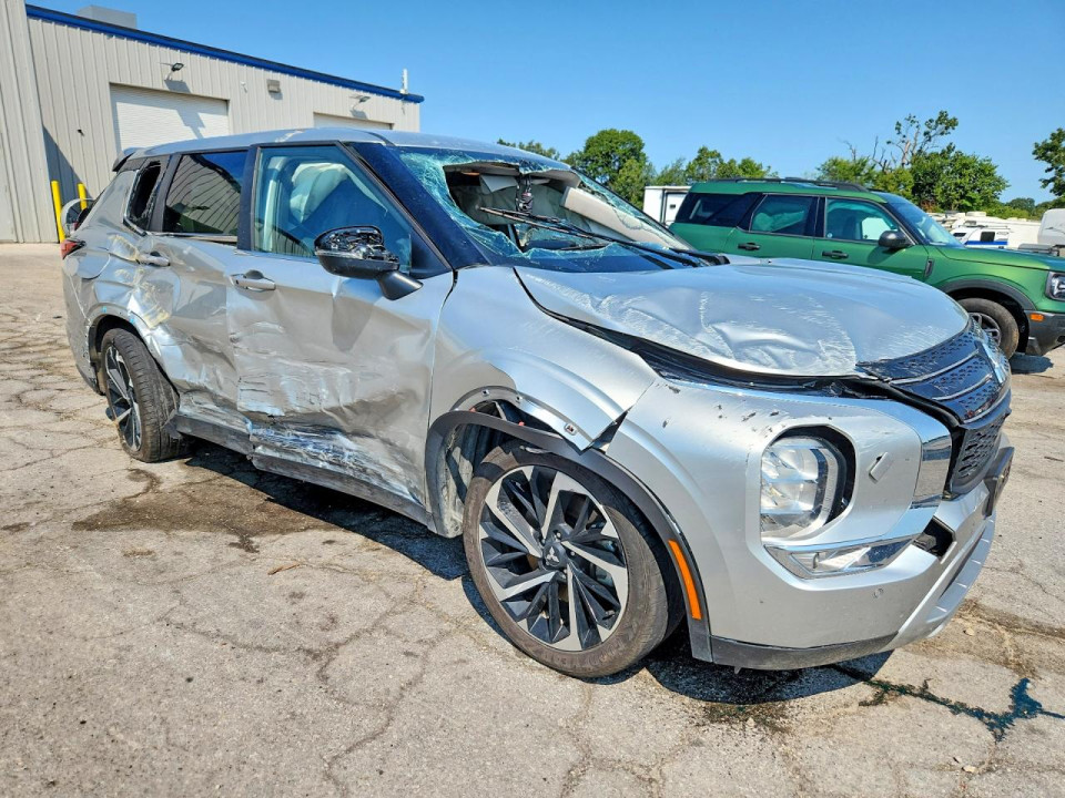Mitsubishi OUTLANDER 2024 — Copart