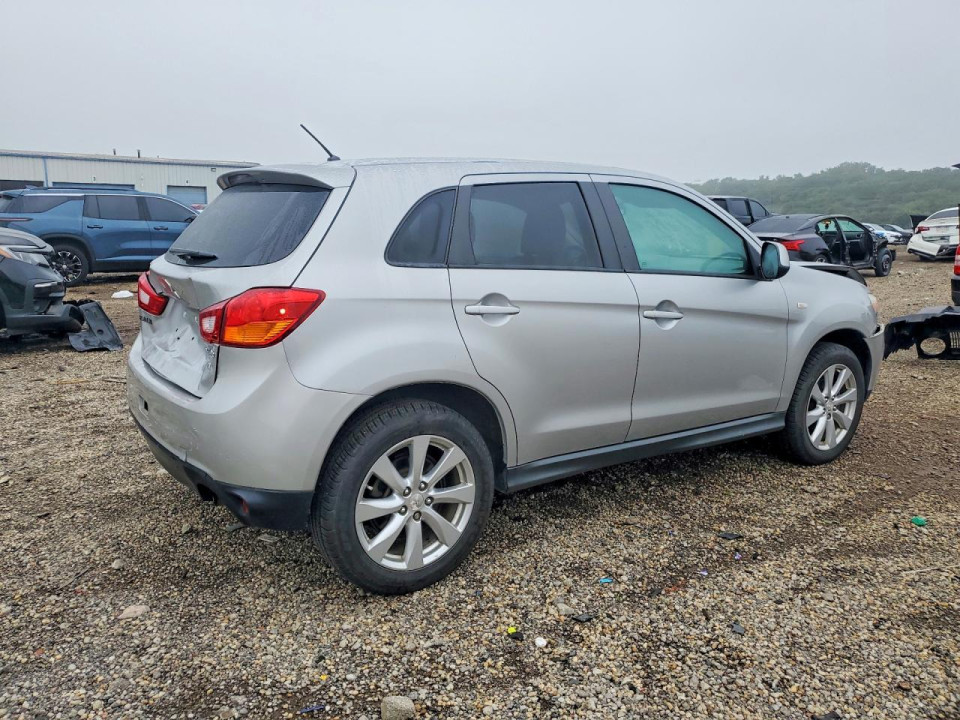 Mitsubishi OUTLANDER 2015 — Copart