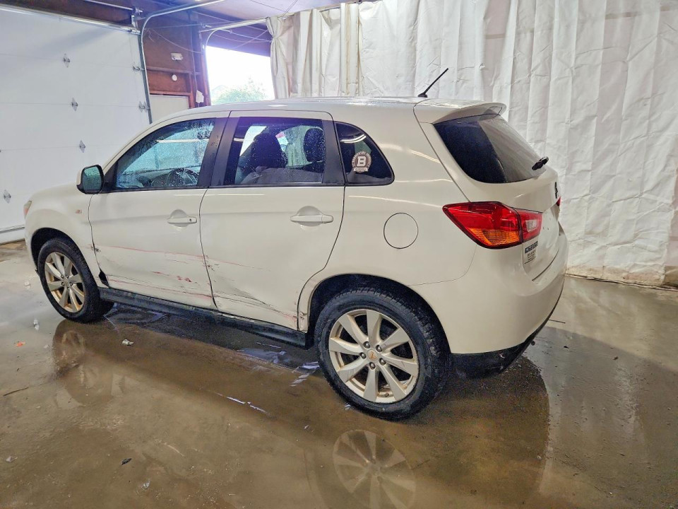 Mitsubishi OUTLANDER 2015 — Copart